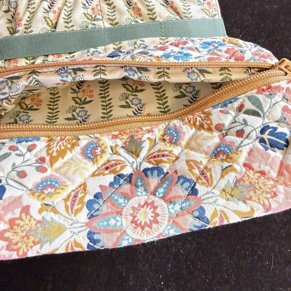 Vera Bradley Quilted Floral Travel Jewelry Organizer Zip Jewelry Case Vera